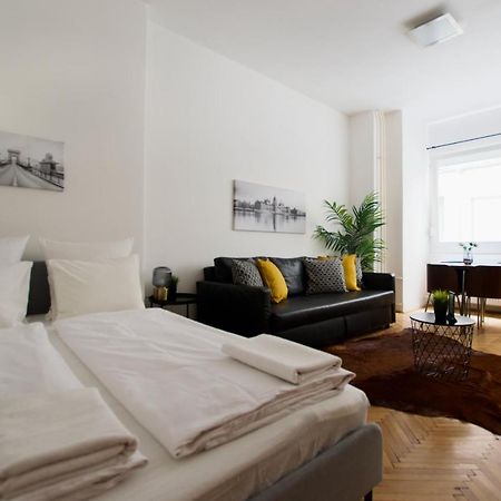 Standard Apartment By Hi5 - Petofi 12 Будапеща Екстериор снимка